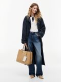 Μπεζ Τσάντα Χειρός Hilfiger Icon Με Φινίρισμα Pebble Grain  Γυναίκες