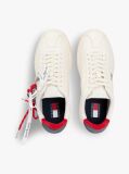 Μπεζ Δερμάτινα Sneakers Με Μπρελόκ  Γυναίκες