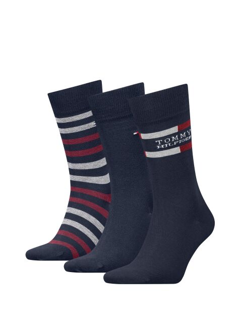 Multi This handy triple pack of cotton-blend socks makes a practical and thoughtful gift and comes in a sleek gift box.  Men