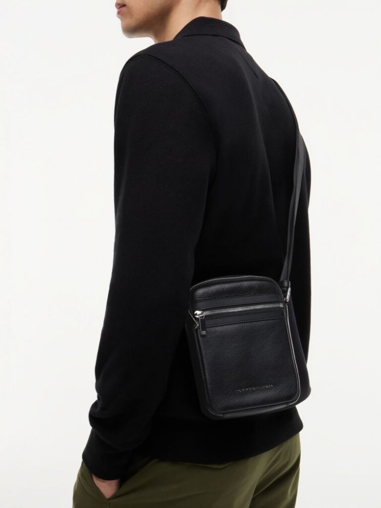 Black TH Business Leather Crossbody Reporter Bag  Men