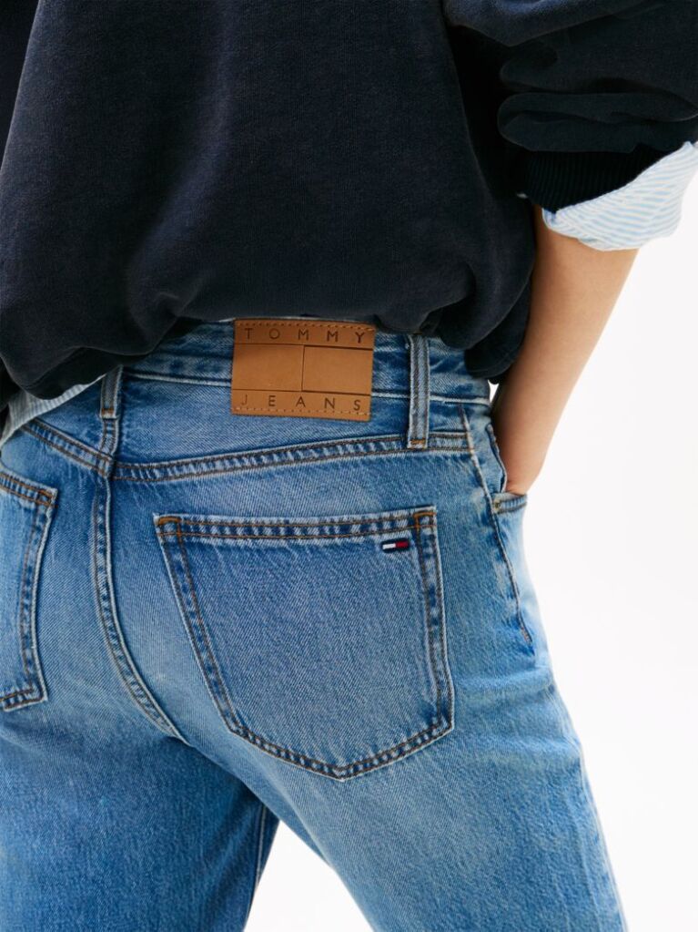 Denim Τζιν Σε Στενή Γραμμή Με Μεσαία Μέση  Γυναίκες