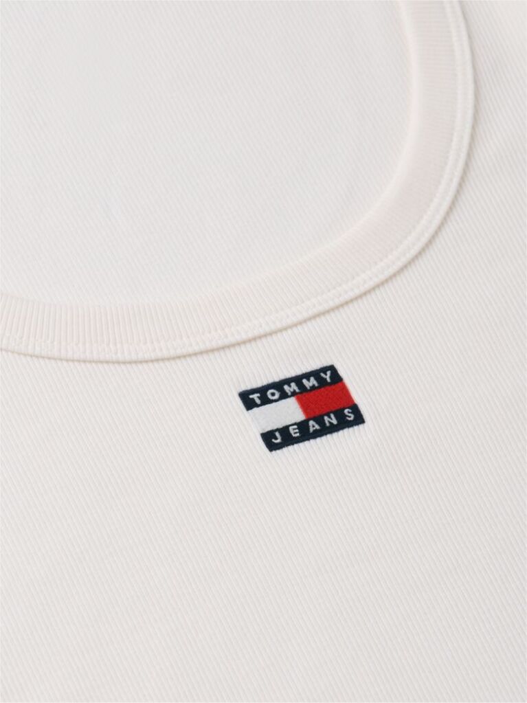 White Tommy Badge Scoop Neck Slim T-Shirt  Women
