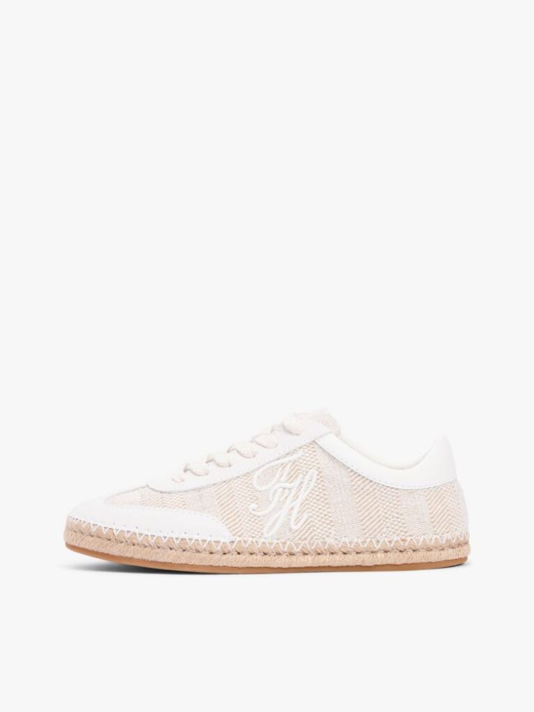 Μπεζ Sneakers Με Κεντητό Λογότυπο  Γυναίκες