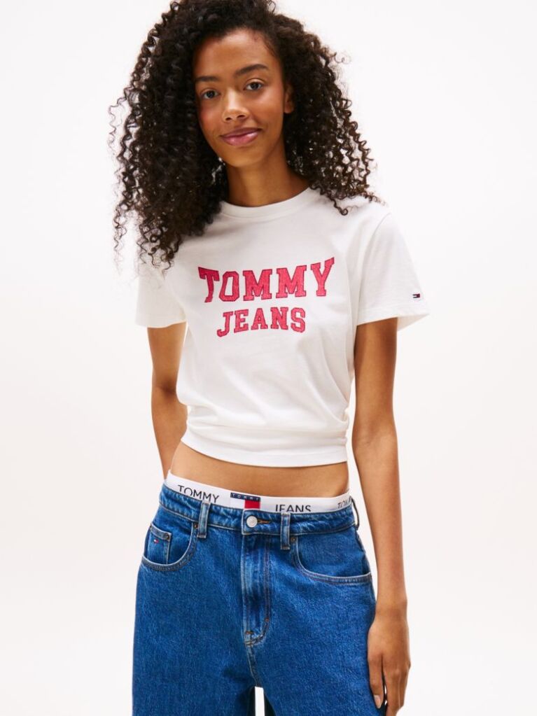 Μπεζ Varsity T-Shirt Με Κλασική Λαιμόκοψη  Γυναίκες