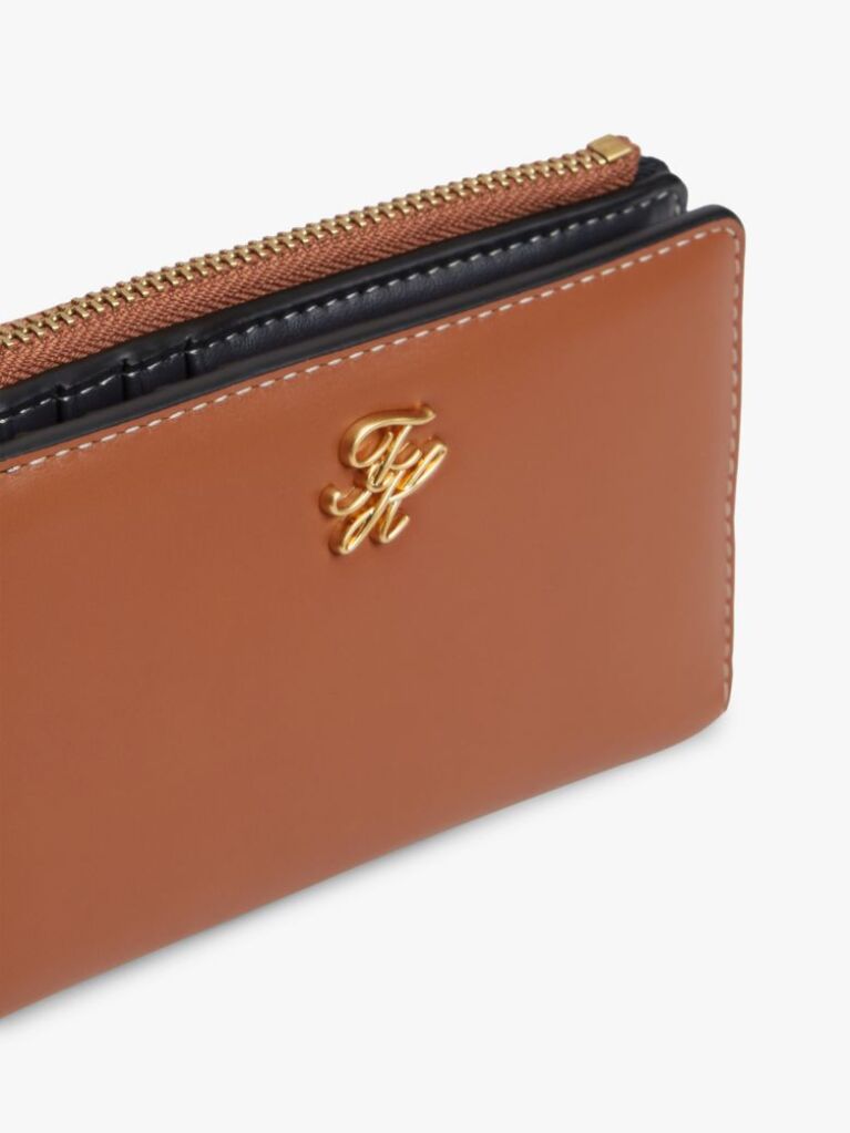 Brown Logo Plaque Leather Bifold Wallet  Women