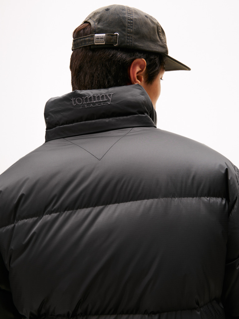 Black Water Repellent Ripstop Alaska Puffer Jacket  Men
