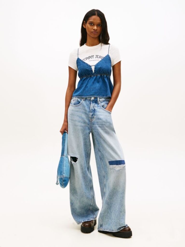 Denim Slim Τοπ Με Λαιμόκοψη V Και Λεπτές Τιράντες  Γυναίκες