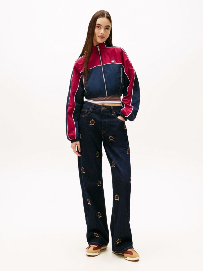Denim Mia Τζιν Σε Άνετη Ίσια Γραμμή Με Κεντητό Οικόσημο  Γυναίκες