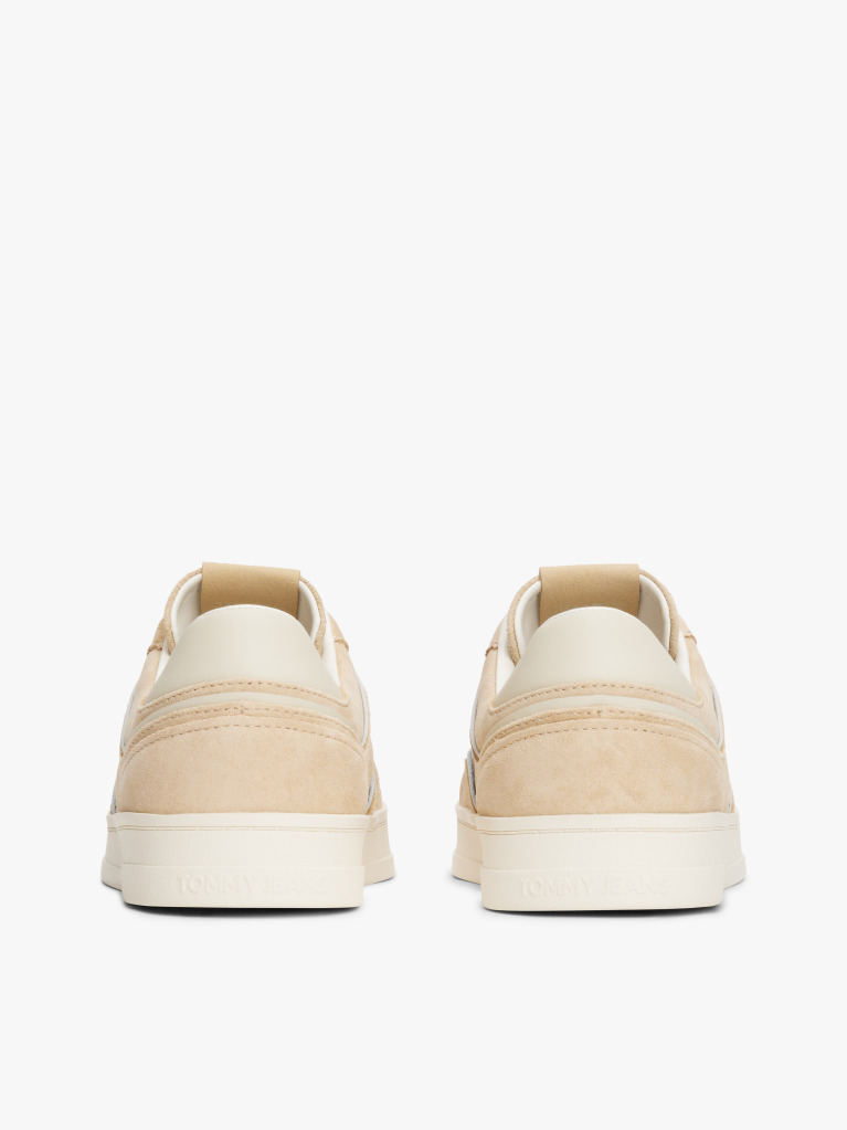 Μπεζ The Greenwich Σουέντ Sneakers  Γυναίκες