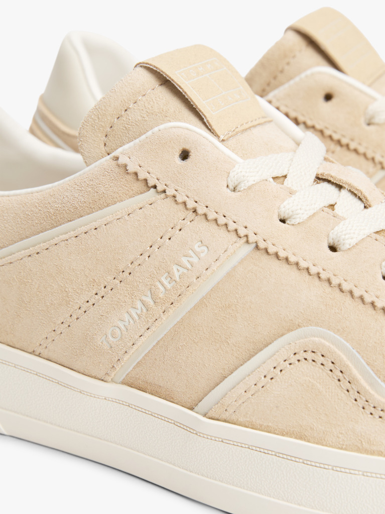 Μπεζ The Greenwich Σουέντ Sneakers  Γυναίκες