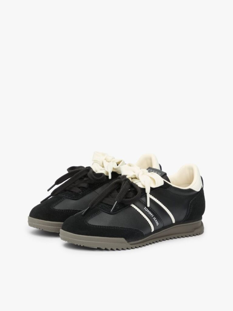 Μαύρο Δερμάτινα Sneakers Με Χαμηλό Κόψιμο  Γυναίκες