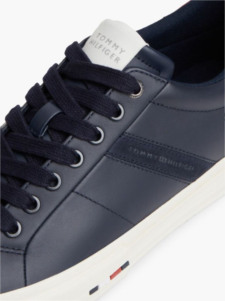 Μπλε Δερμάτινα Sneakers Με Πίσω Λεπτομέρεια Σε Αντίθεση  Άνδρες