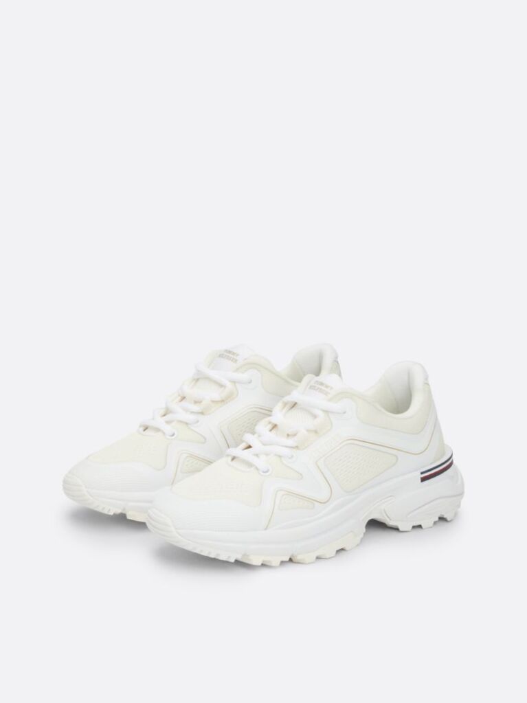 Άσπρο Sneakers Με Τρακτερωτή Σόλα  Γυναίκες