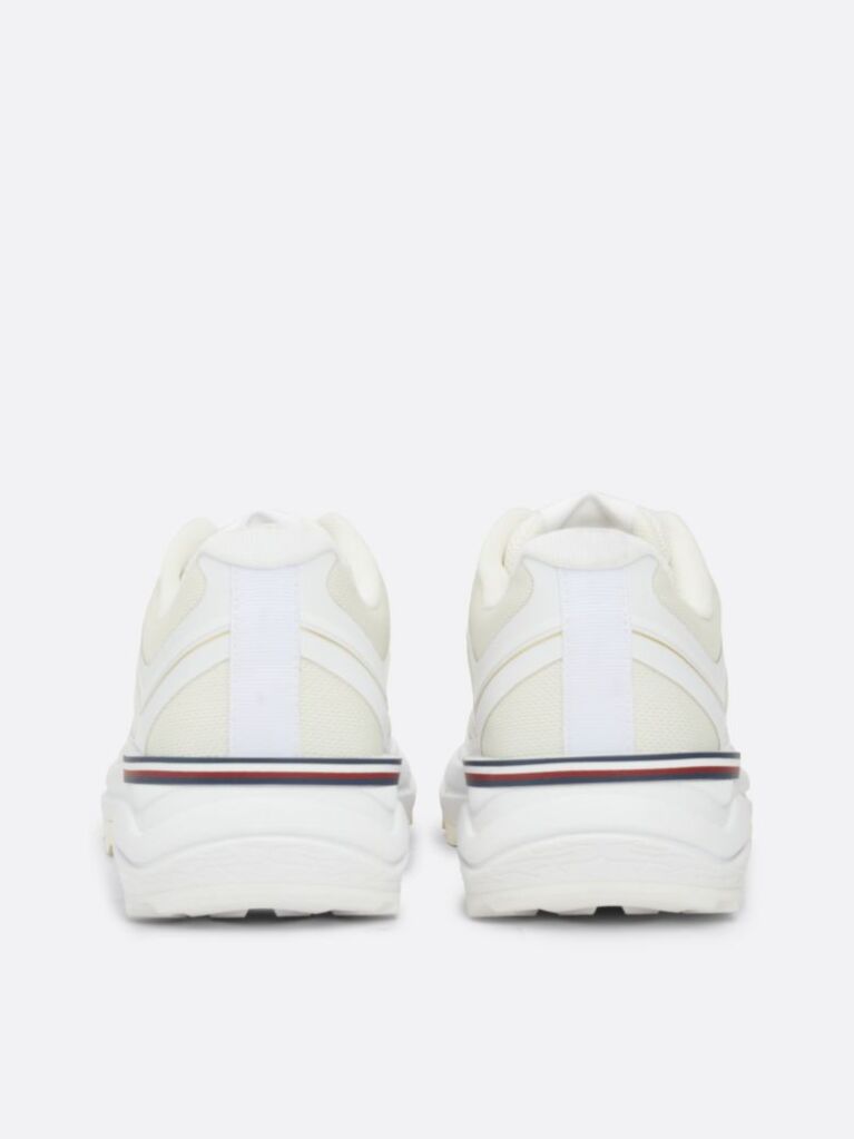 Άσπρο Sneakers Με Τρακτερωτή Σόλα  Γυναίκες