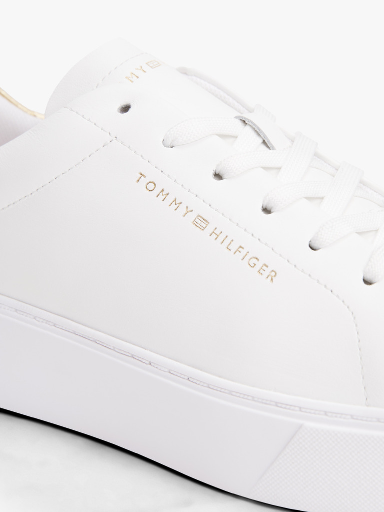 Άσπρο Δερμάτινα Sneakers Σε Στιλ Πλατφόρμας Με Μεταλιζέ Λεπτομέρεια  Γυναίκες