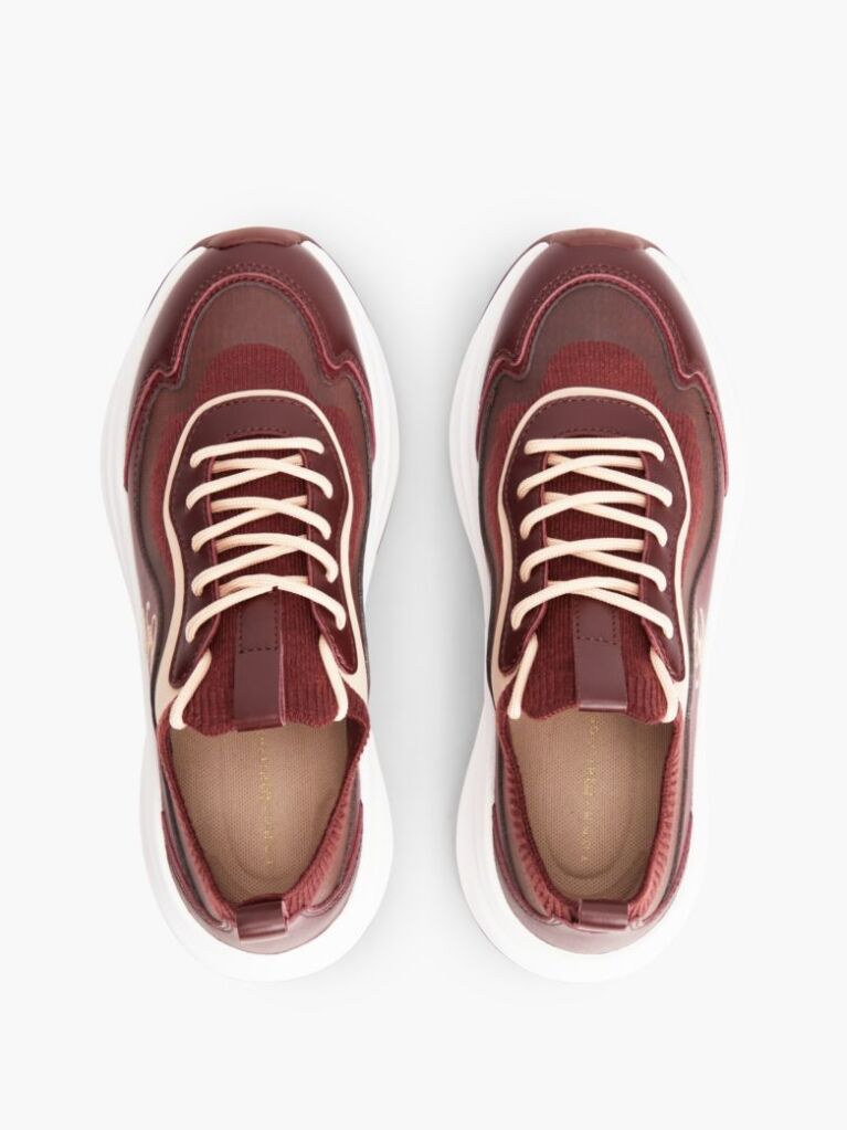 Κόκκινο Sneakers Με Διάτρητα Πάνελ  Γυναίκες