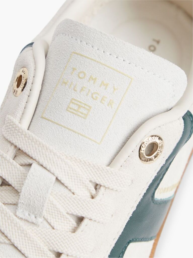 Μπεζ Σουέτ Sneakers Με Μίξη Υφών  Γυναίκες