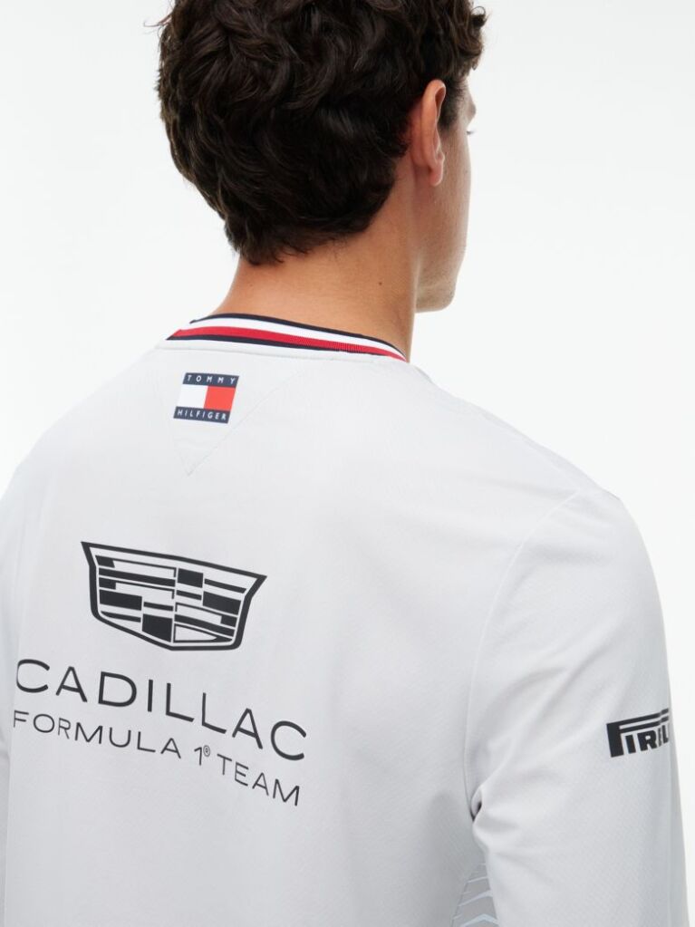 Γκρι TH x Cadillac Formula 1® Team Μακρυμάνικο T-Shirt Με Σχέδιο  Unisex
