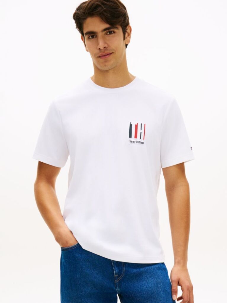 White This T-shirt is made from performance stretch Pima cotton and given an extra tactile touch by the embossed logo.  Men