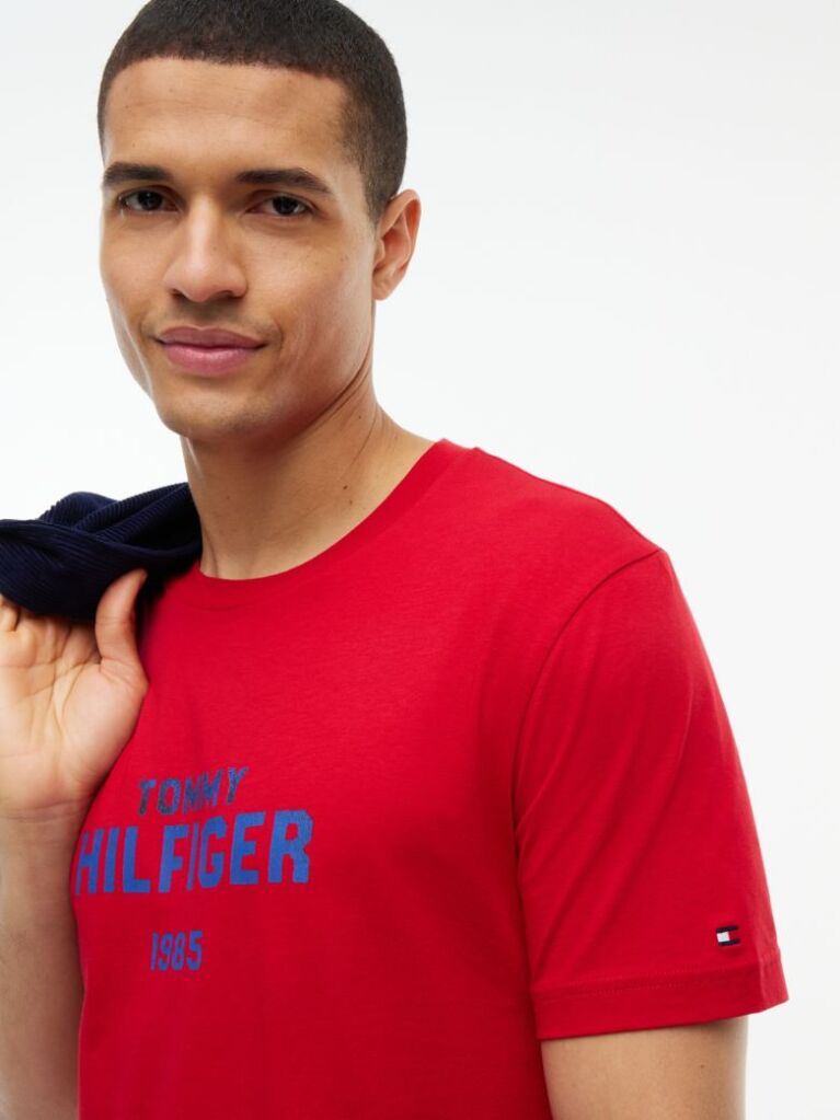 Κόκκινο Βαμβακερό T-Shirt Με Κλασική Λαιμόκοψη Και Λογότυπο Σε Αντίθεση  Άνδρες