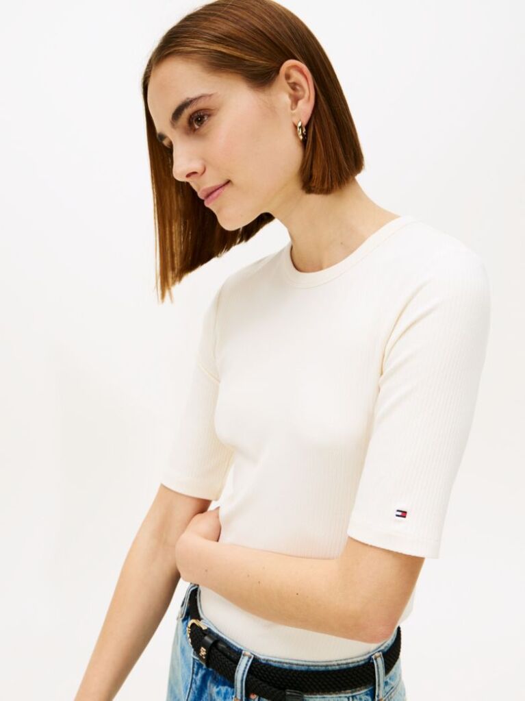 Μπεζ Ριμπ T-Shirt Σε Slim Γραμμή  Γυναίκες
