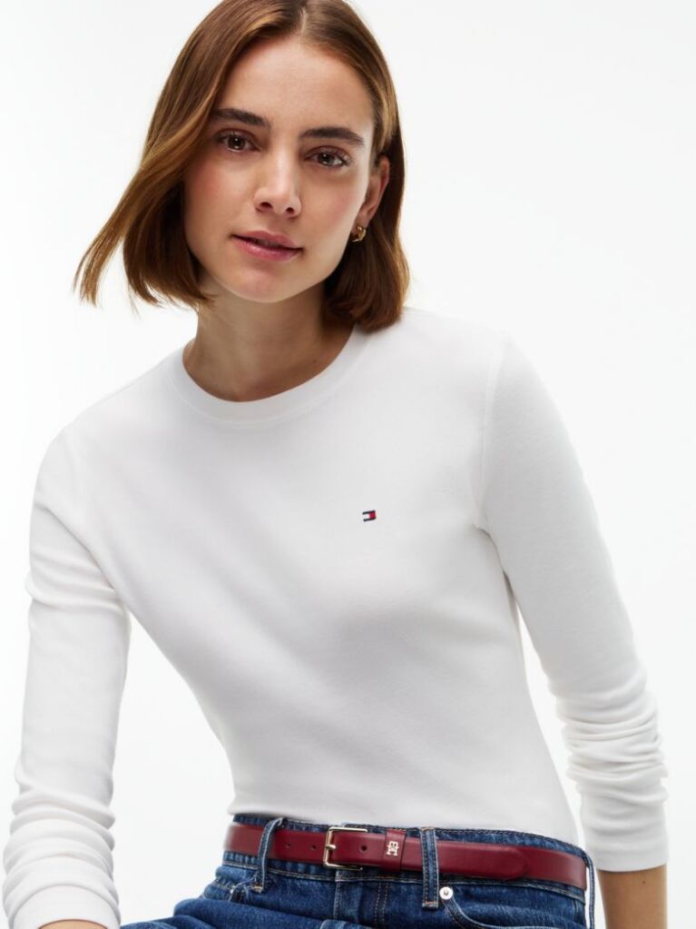 Μπεζ Slim Μακρυμάνικο T-Shirt Με Κλασική Λαιμόκοψη  Γυναίκες